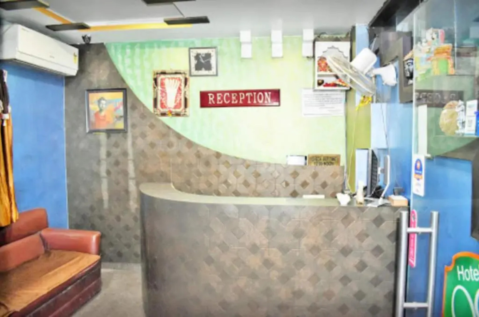 Hotel Grand Palace By WB Inn