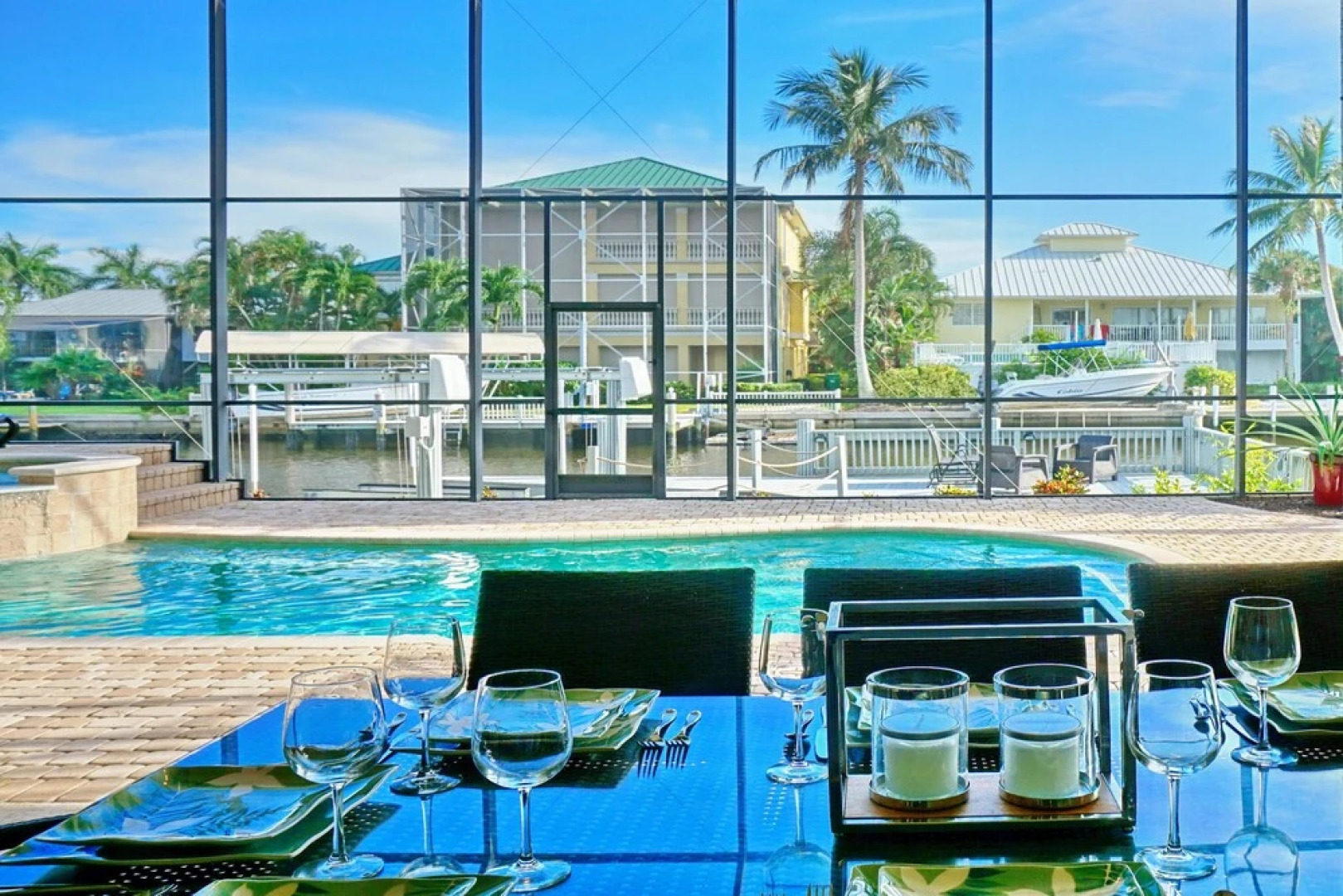 TW330 5 Bedroom Holiday Home by Marco Naples Vacation Homes