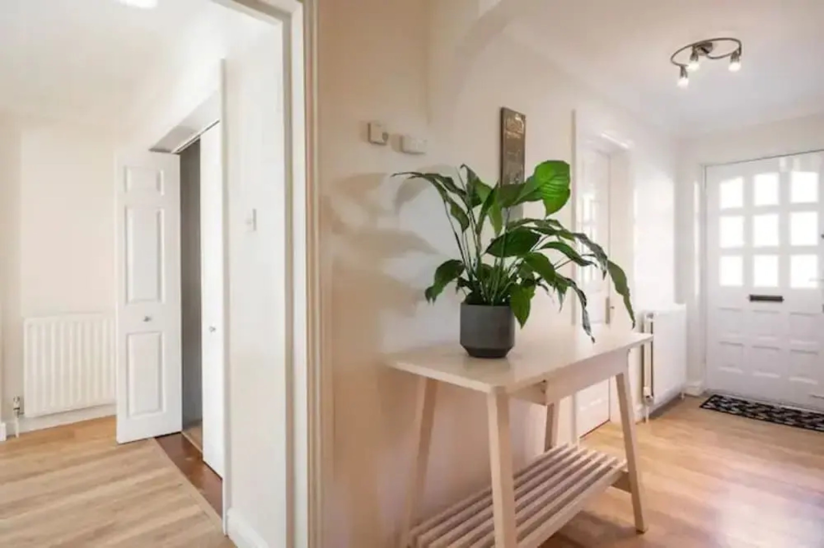 Abingdon House - 4 BR on the Marina