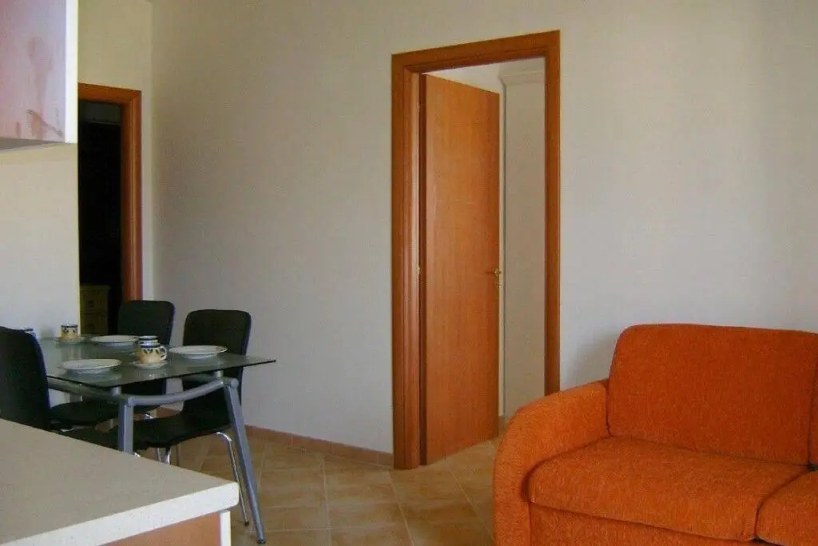 Caulonia, 2 bed 1st Floor Apartment Close To Beach