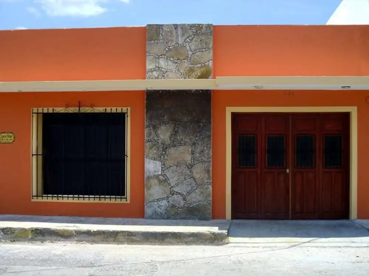 Tranquil Tropical Oasis in the Historic Center