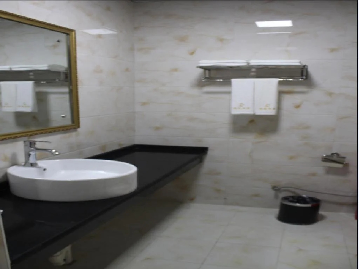 Fulin Business Hotel