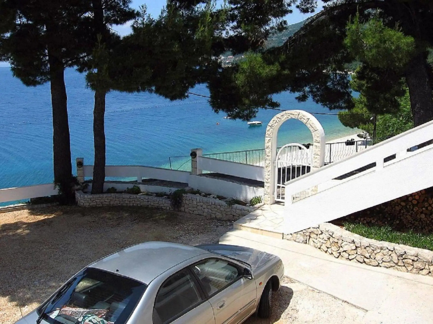 Anki - 15 m From sea - A3