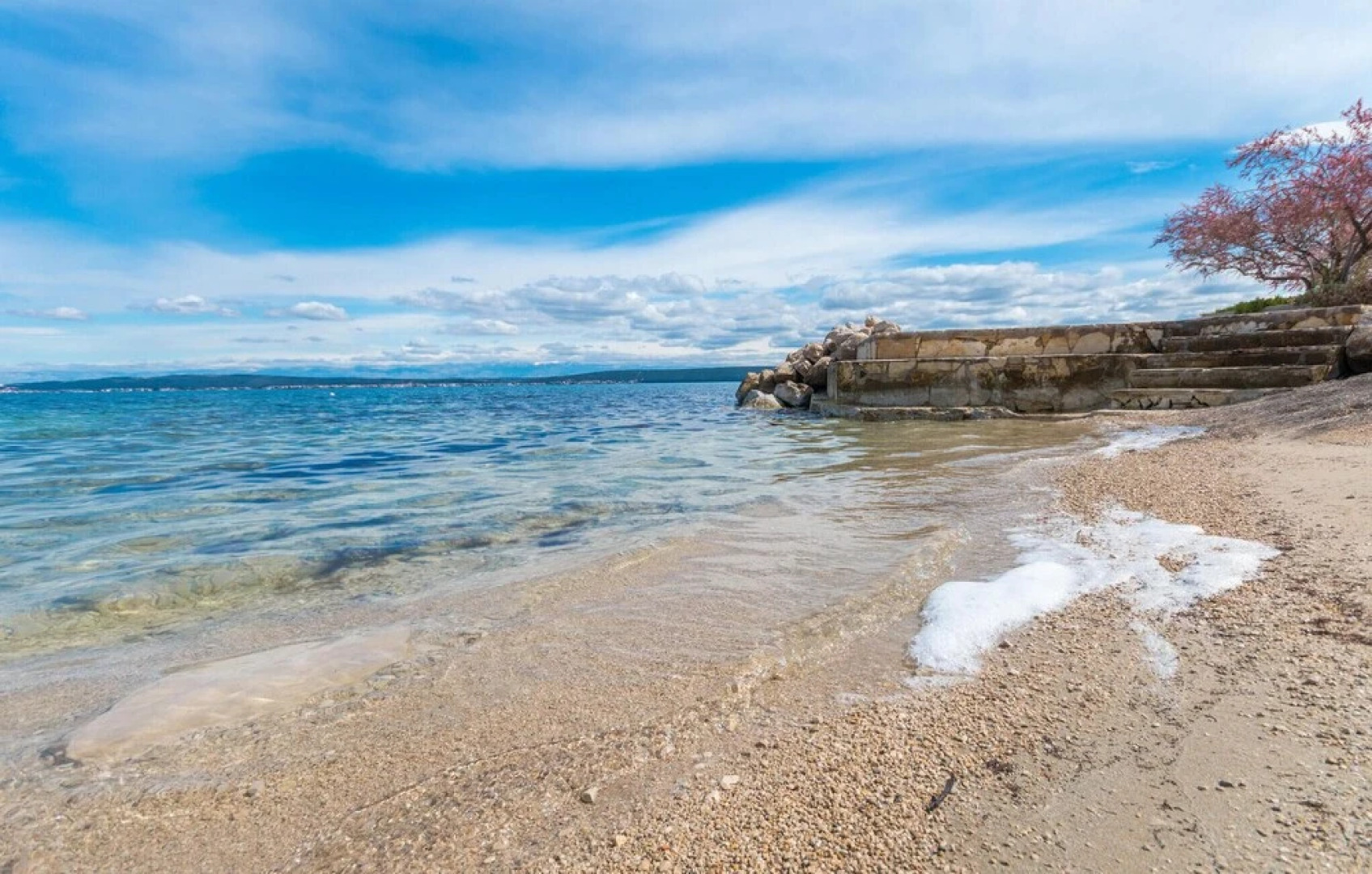 Stunning Apartment in Banj With Wifi and 2 Bedrooms