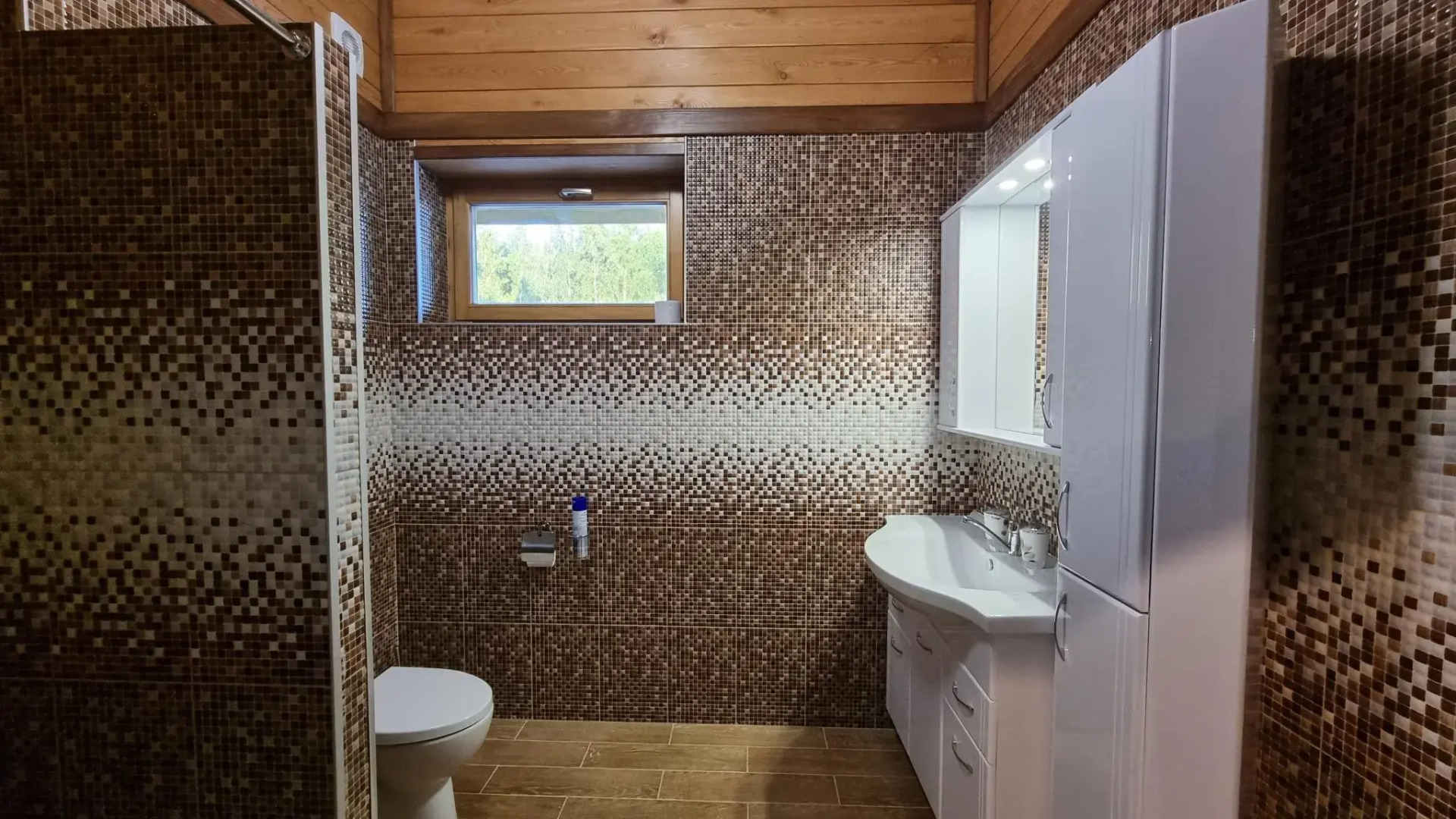 Дом В1 на базе отдыха Новинки Парк