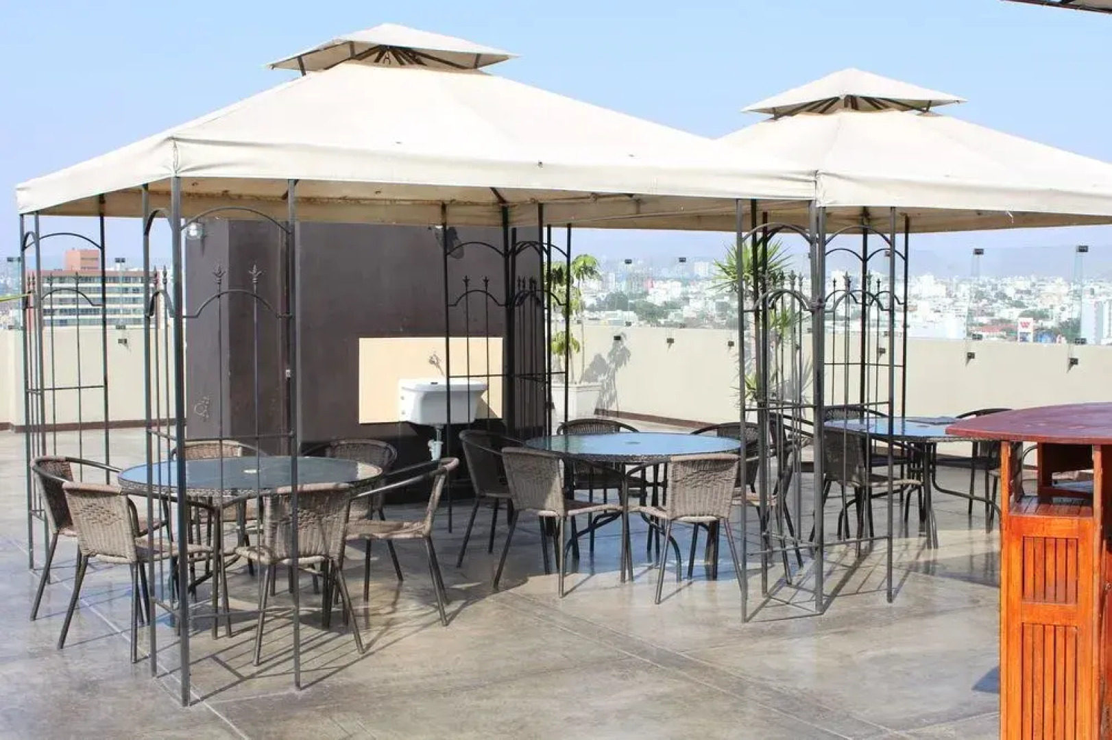 Suites Miraflores 28 de Julio