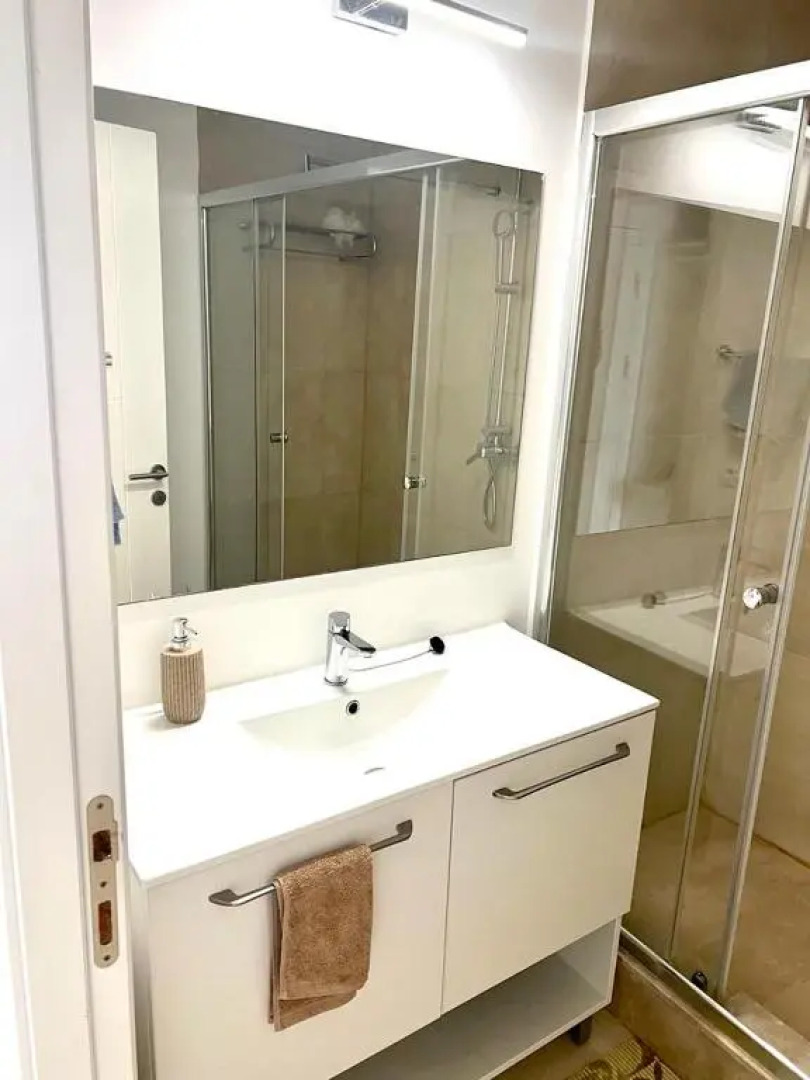 402 Sunrise, 517 Sunset