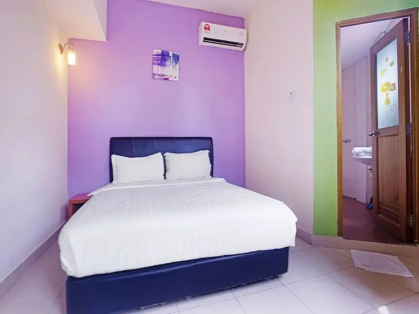 Hotel O Night Queen salak Tinggi