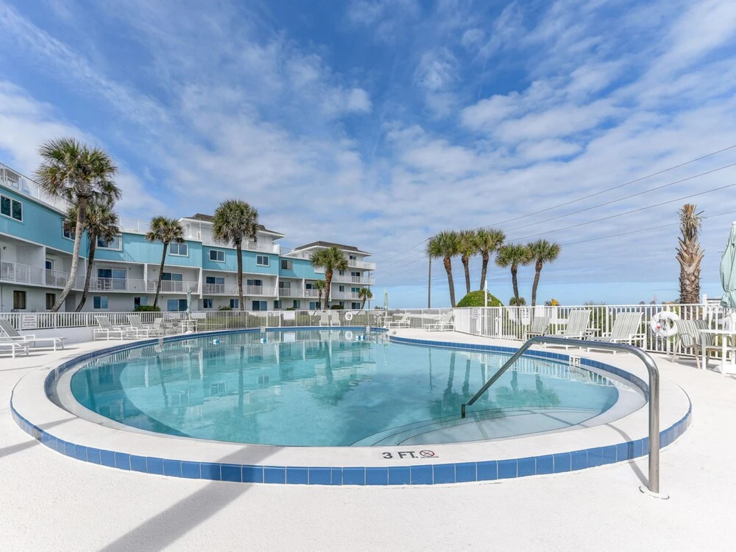 9842oceanbreeze201fbnco - Ocean Breeze 201