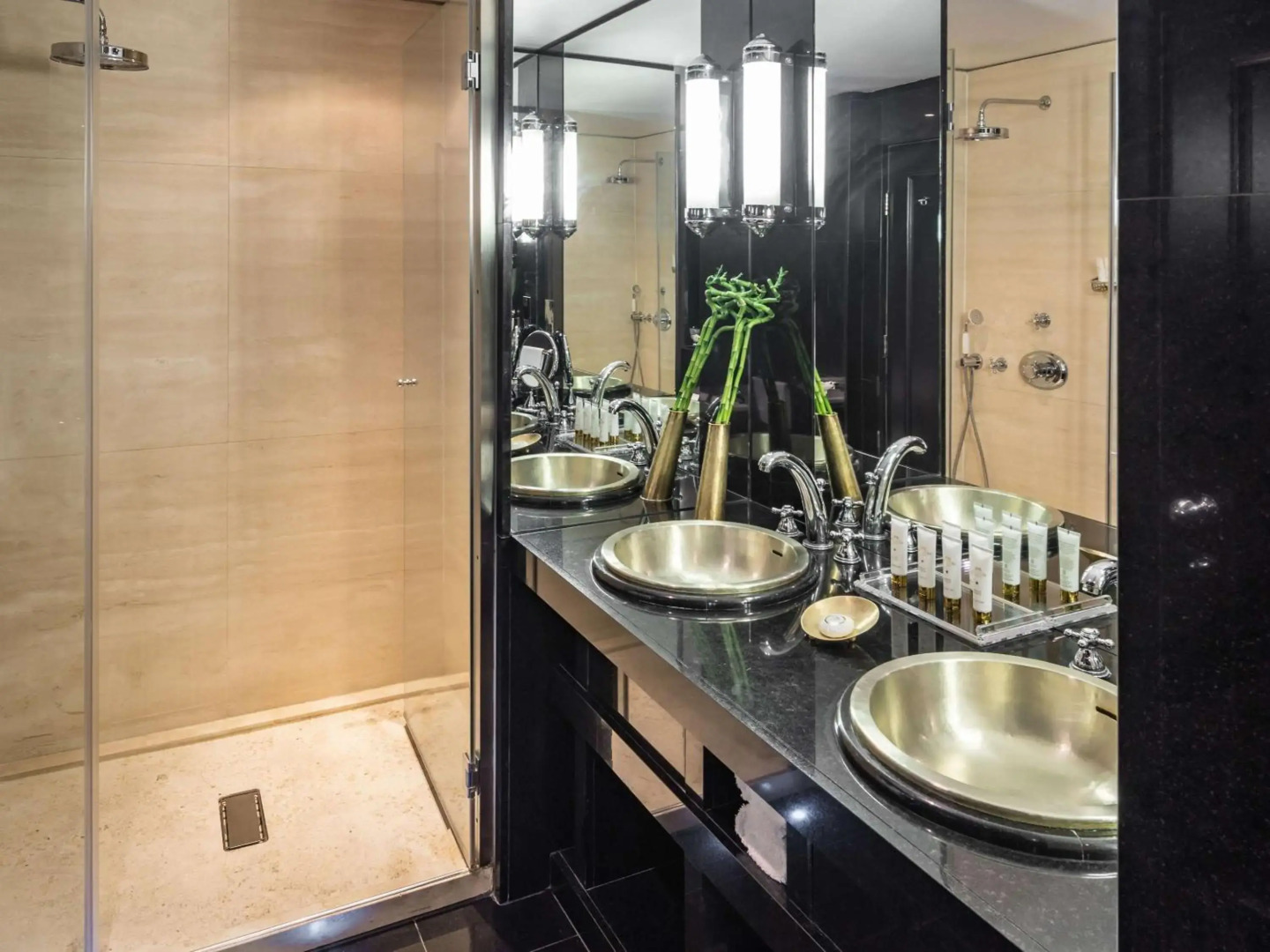 60 Hyde Park Gate Hotel