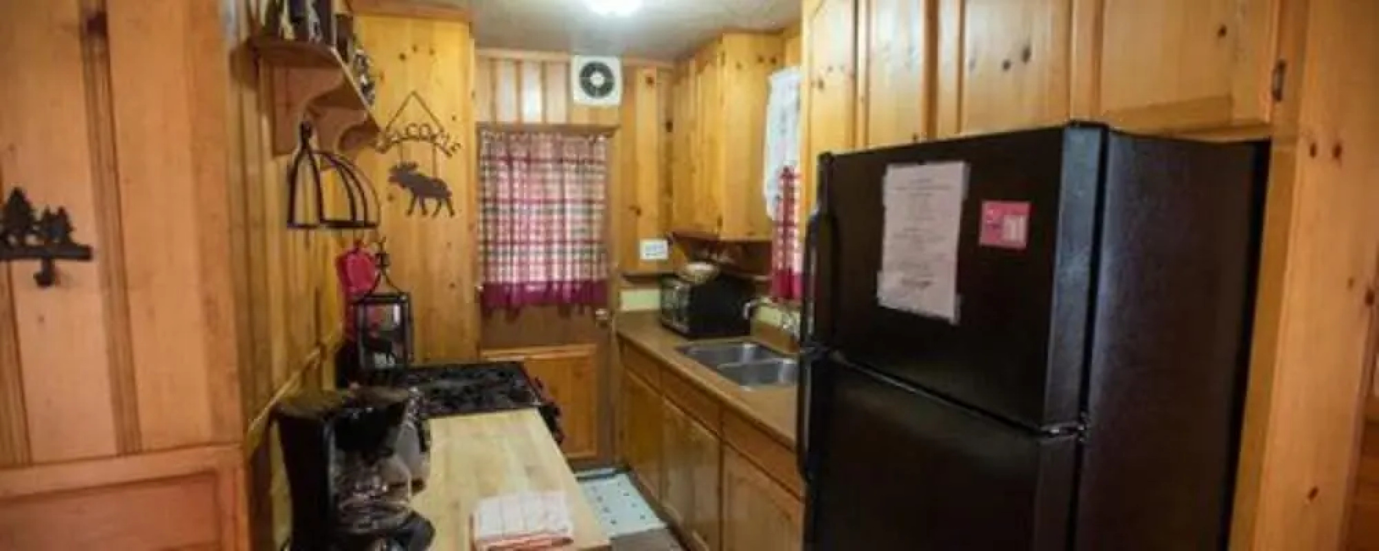 Gold Mountain Manor Bed and Breakfast