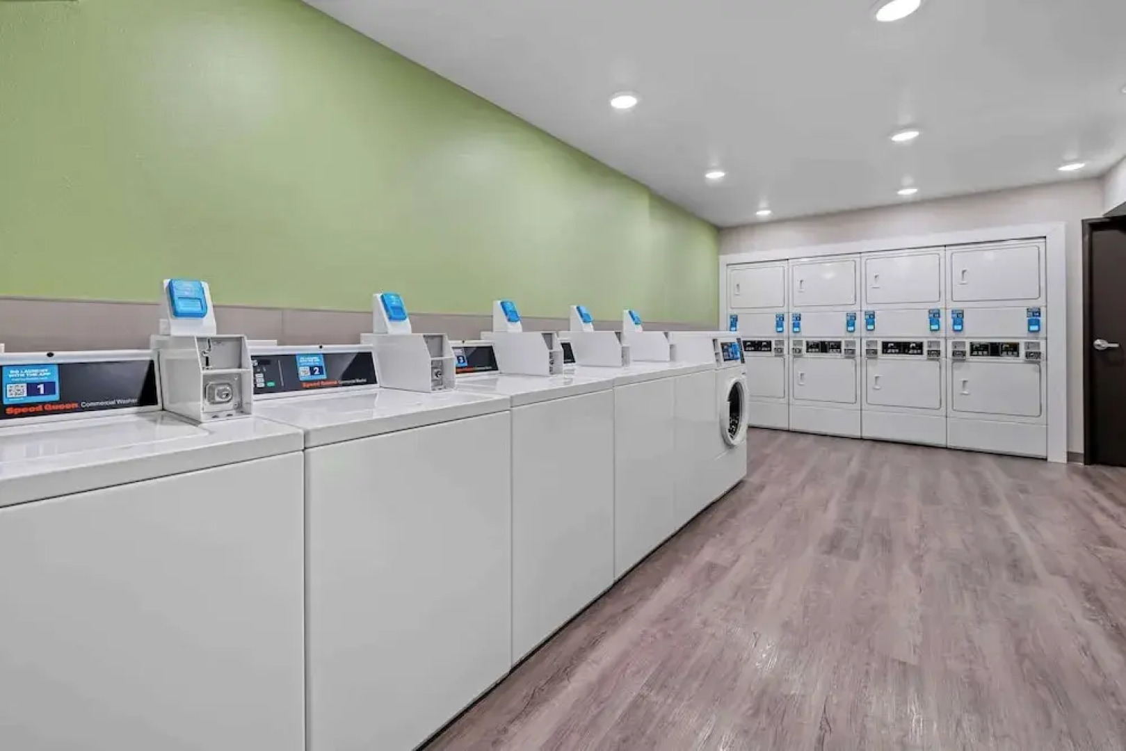 Woodspring Suites Loves Park Rockford