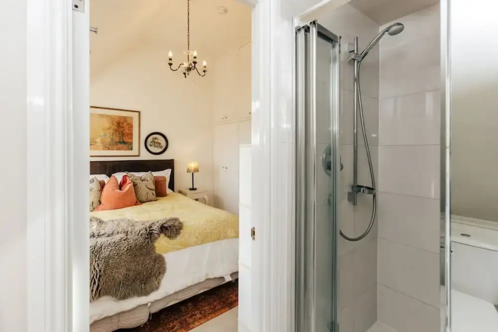 Vintage Chic Coach House