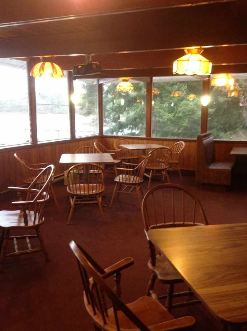 Lasqueti Island Hotel & Restaurant