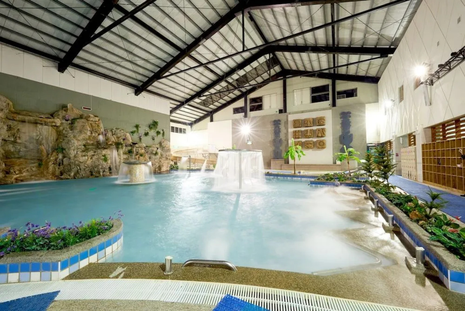 New Era Art Resort and Spa