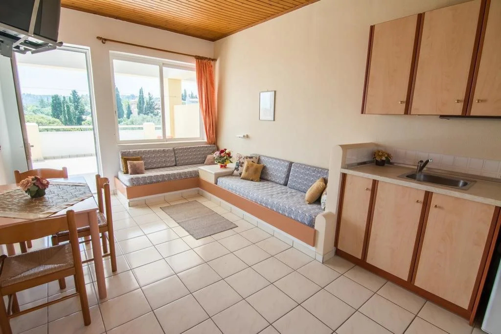 Asteraki Aparthotel