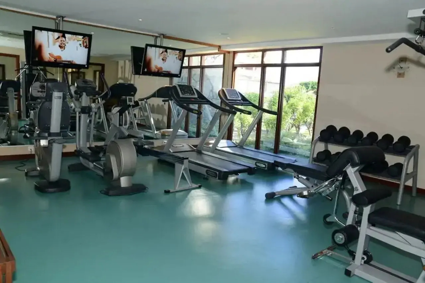 Le Cap Est Lagoon Resort & Spa