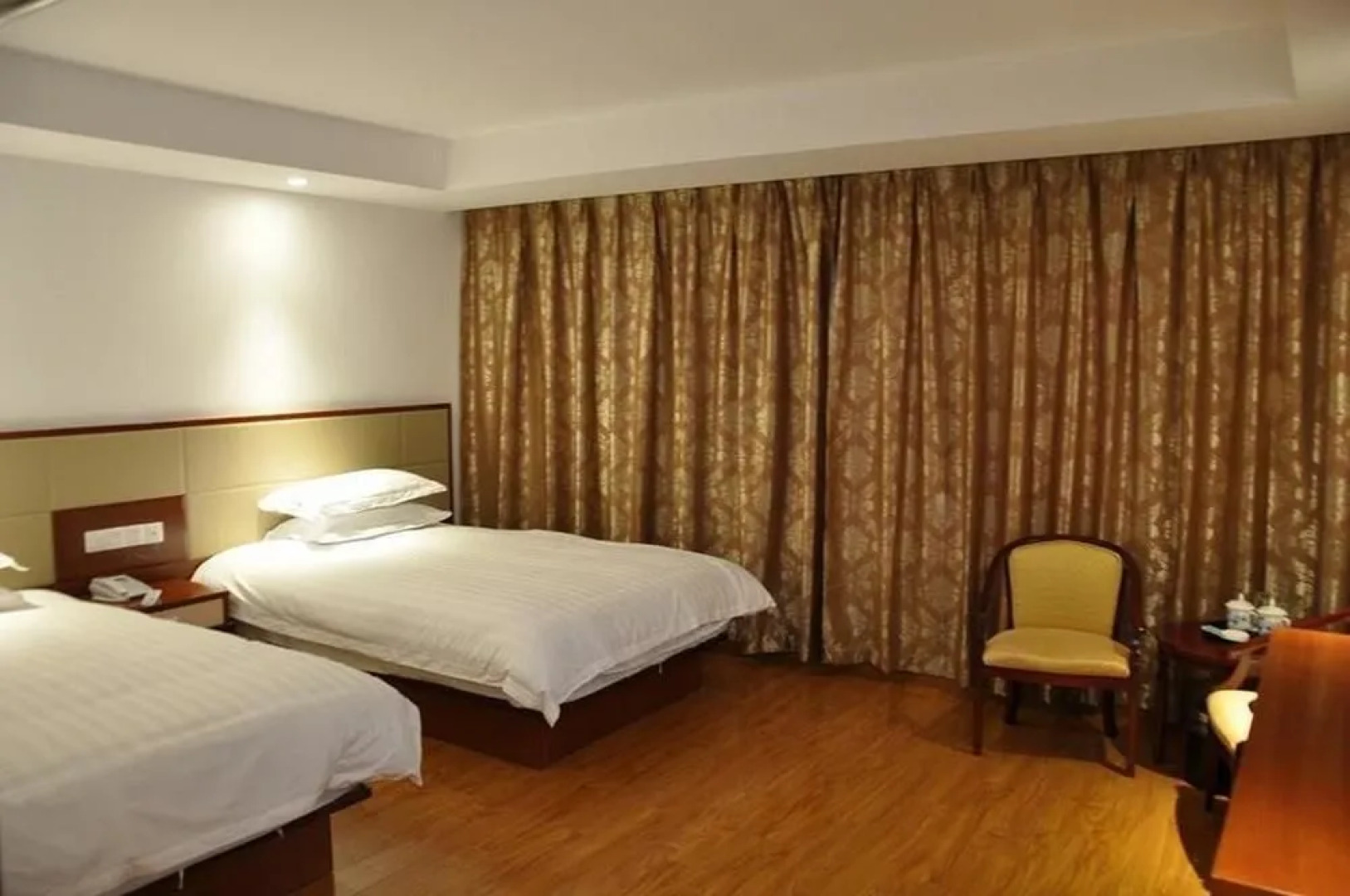 Wenxin 99 Business Hotel