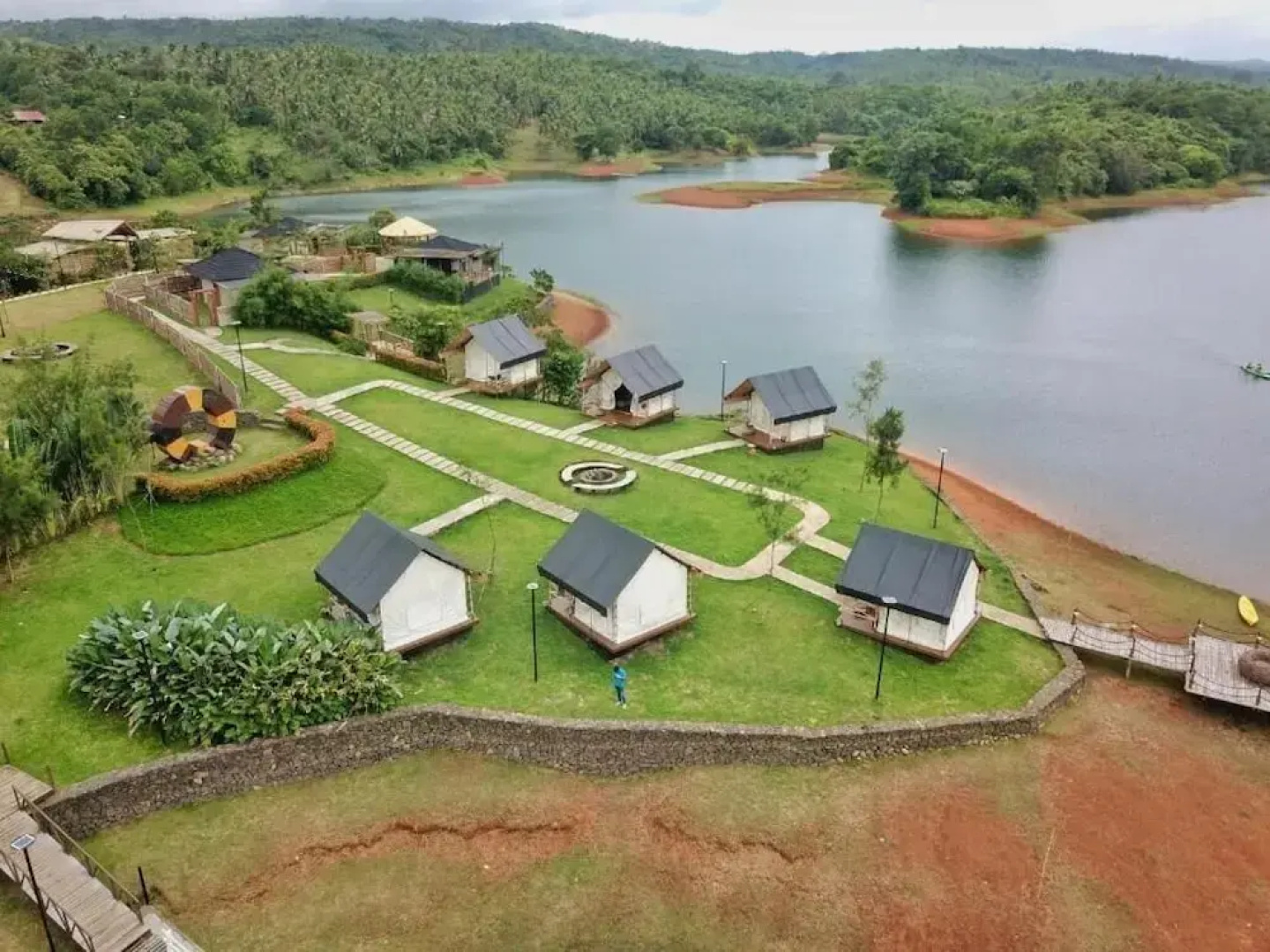 Sofia's Lake Resort