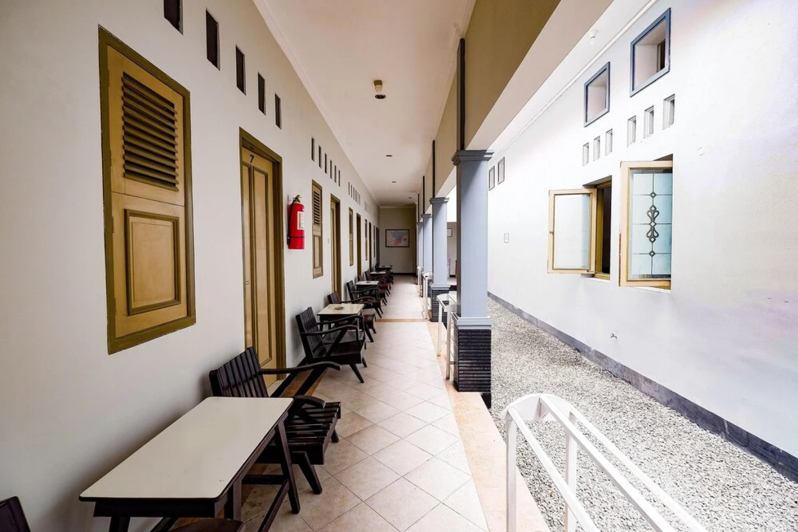 Hotel Kencana by OYO Rooms