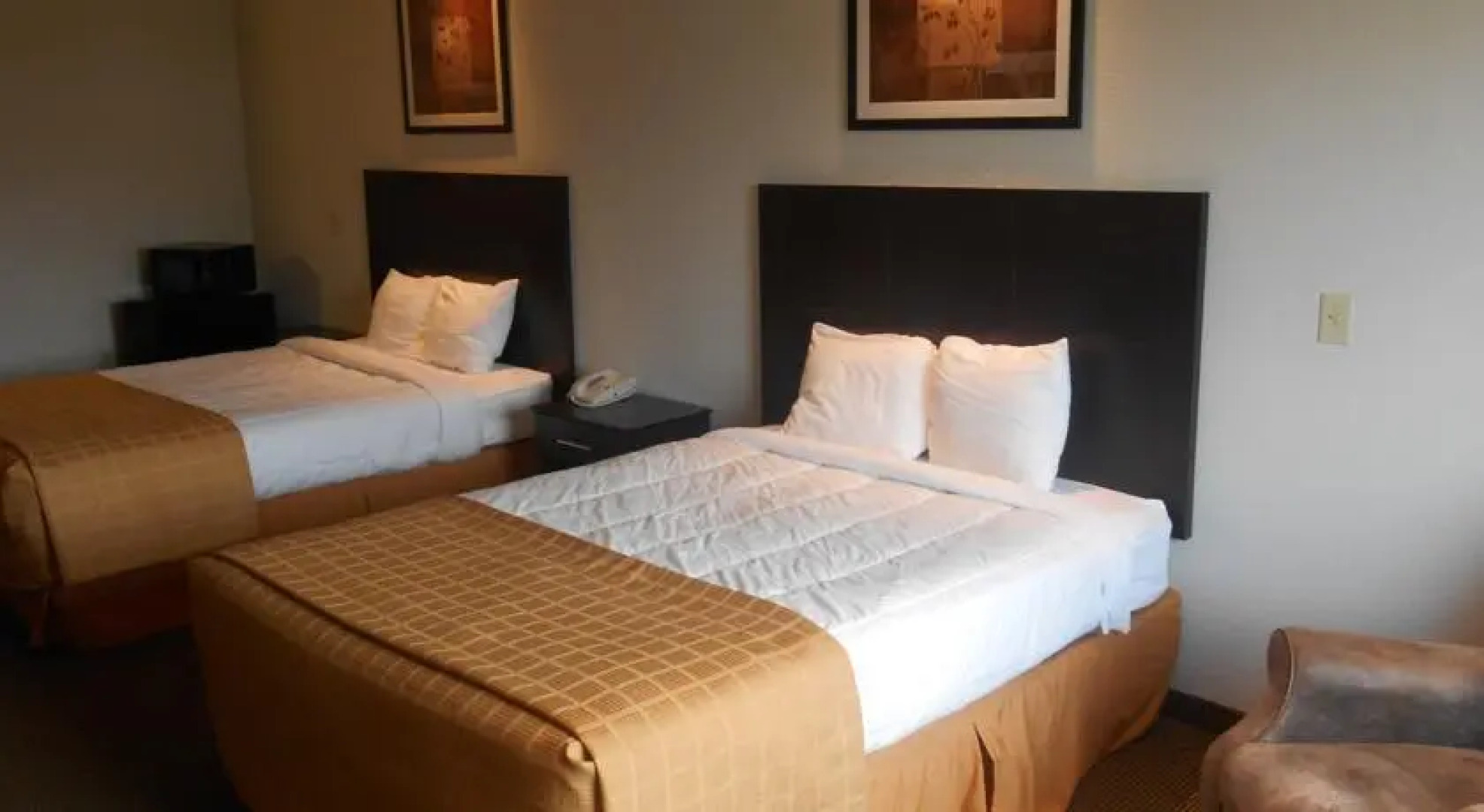 Settle Inn and Suites Seneca