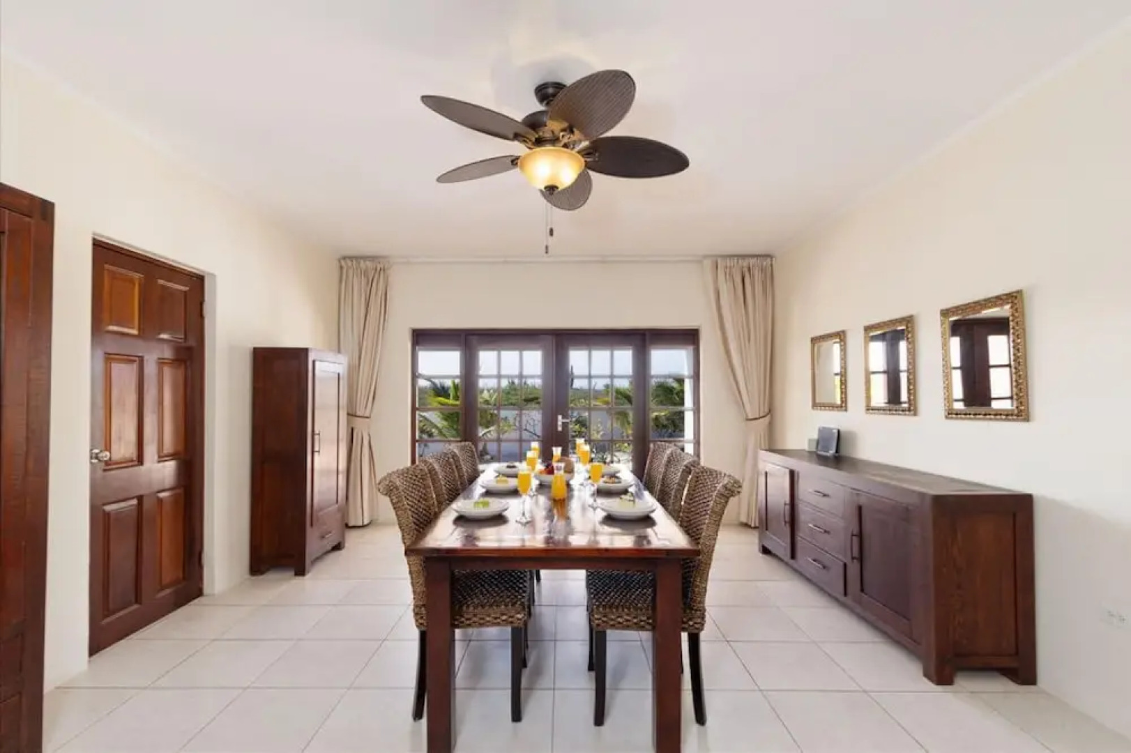 Beautiful 3br2 5BA Villa w Pool Close 2 Baby Beach