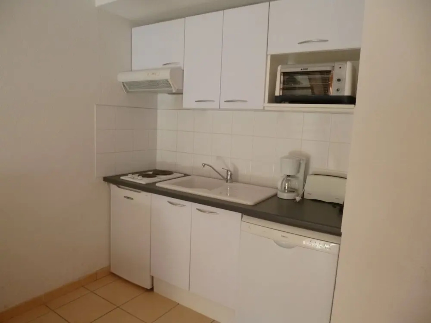 Cozy Apartment in the Lively Resort of Carcans Océan