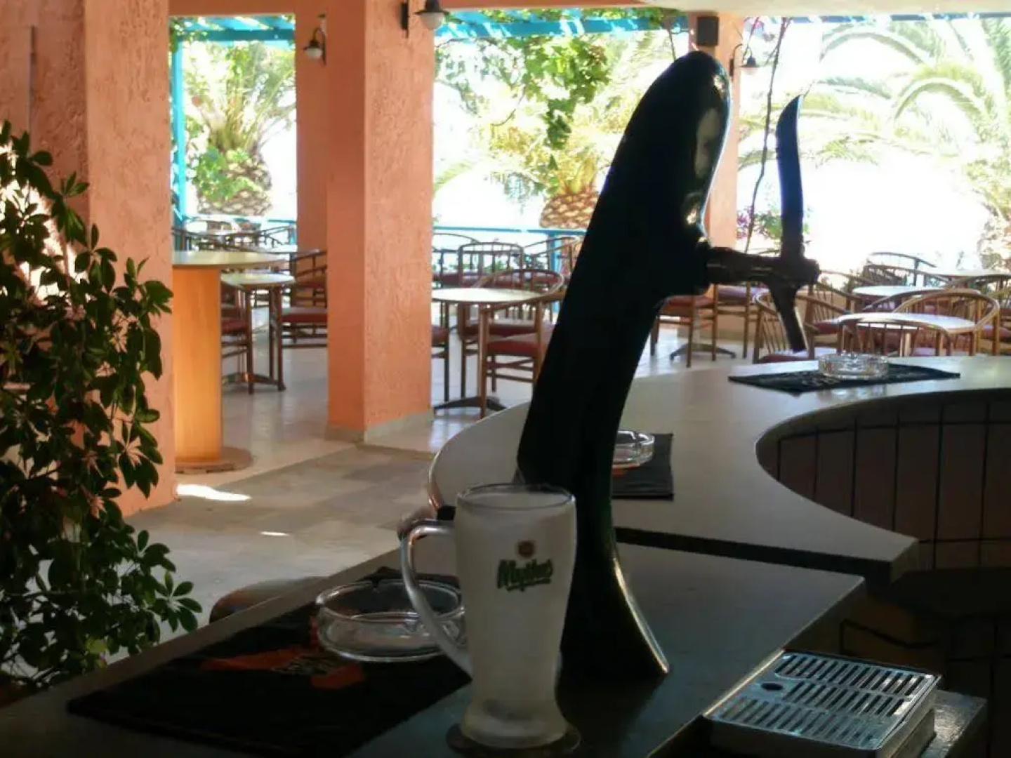 Artemis Hotel