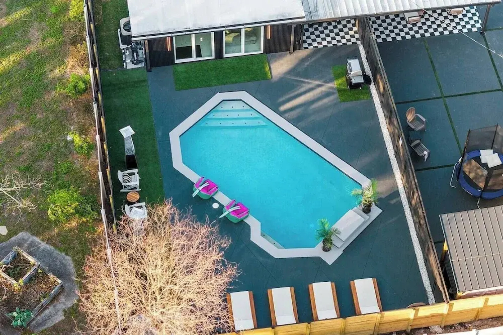 Luxury poolside paradise