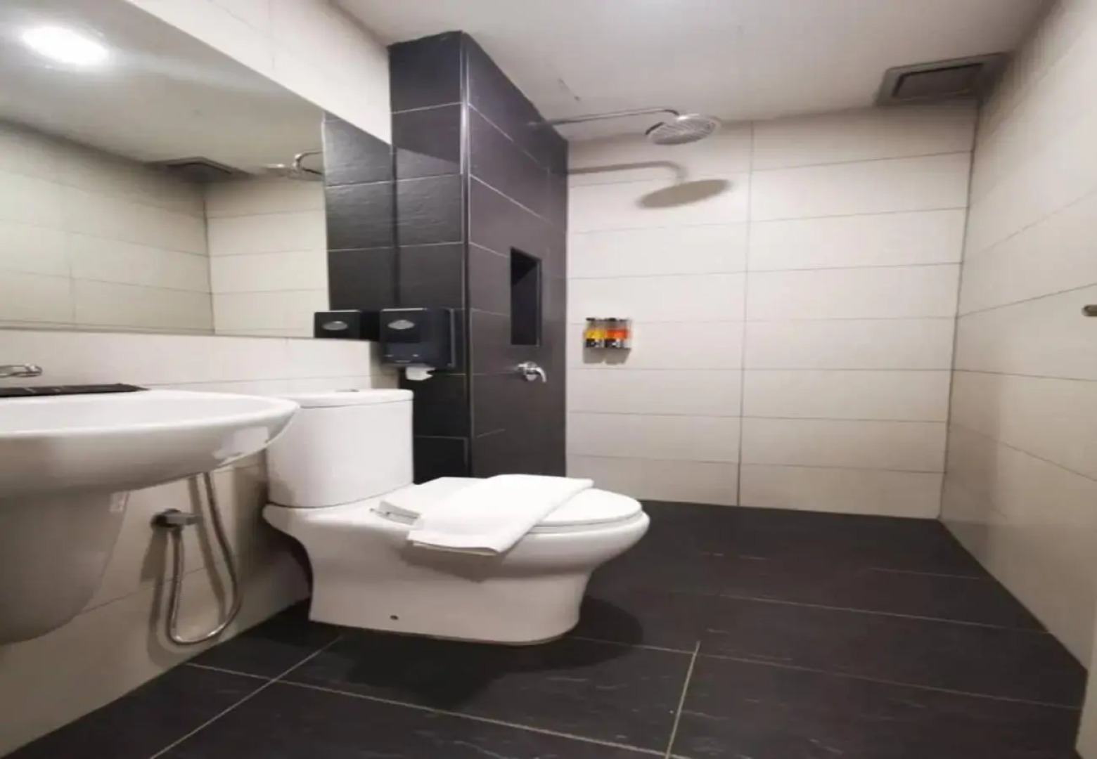 Hotel Austin Paradise - Mount Austin