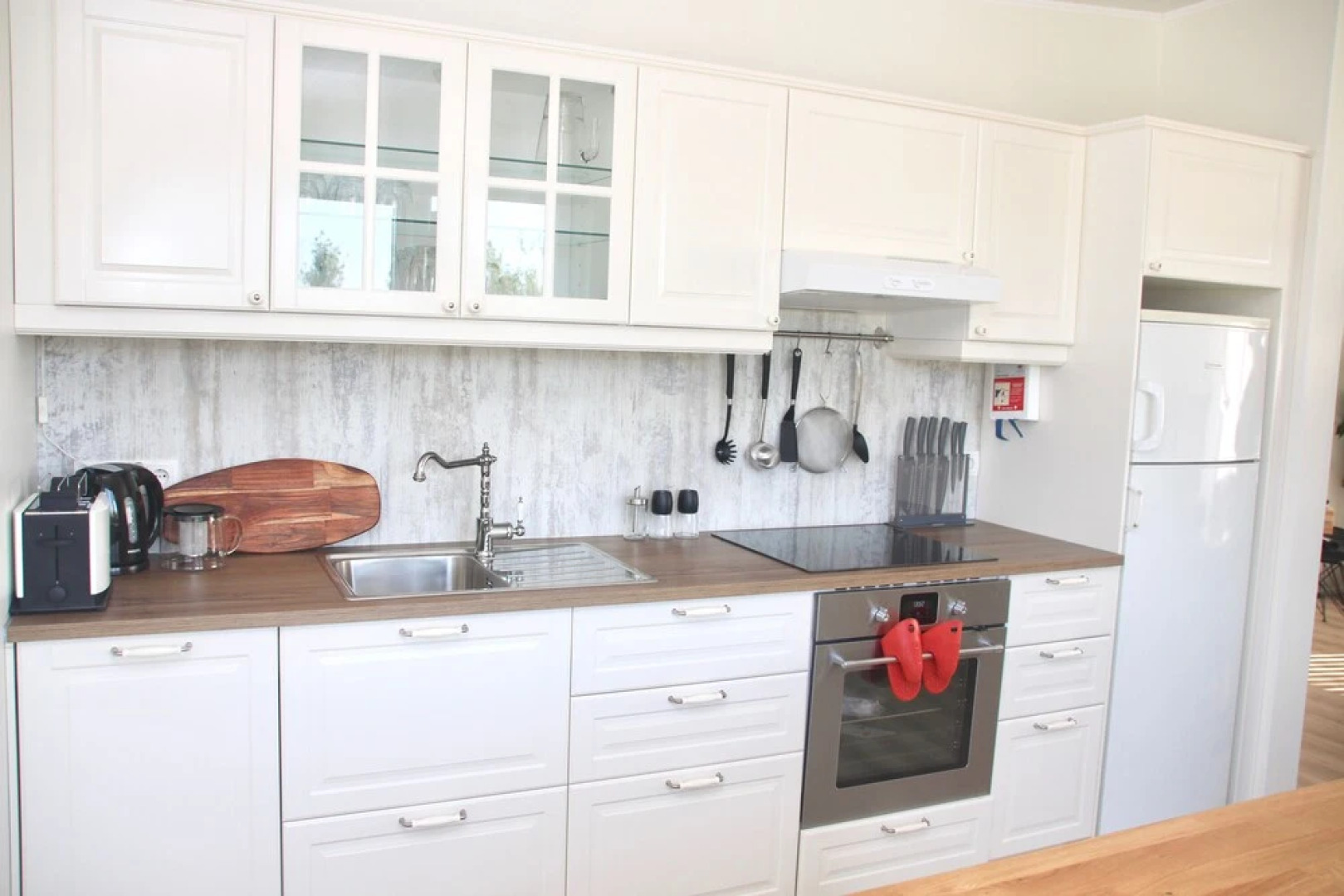 Lynghagi House - Lava Water