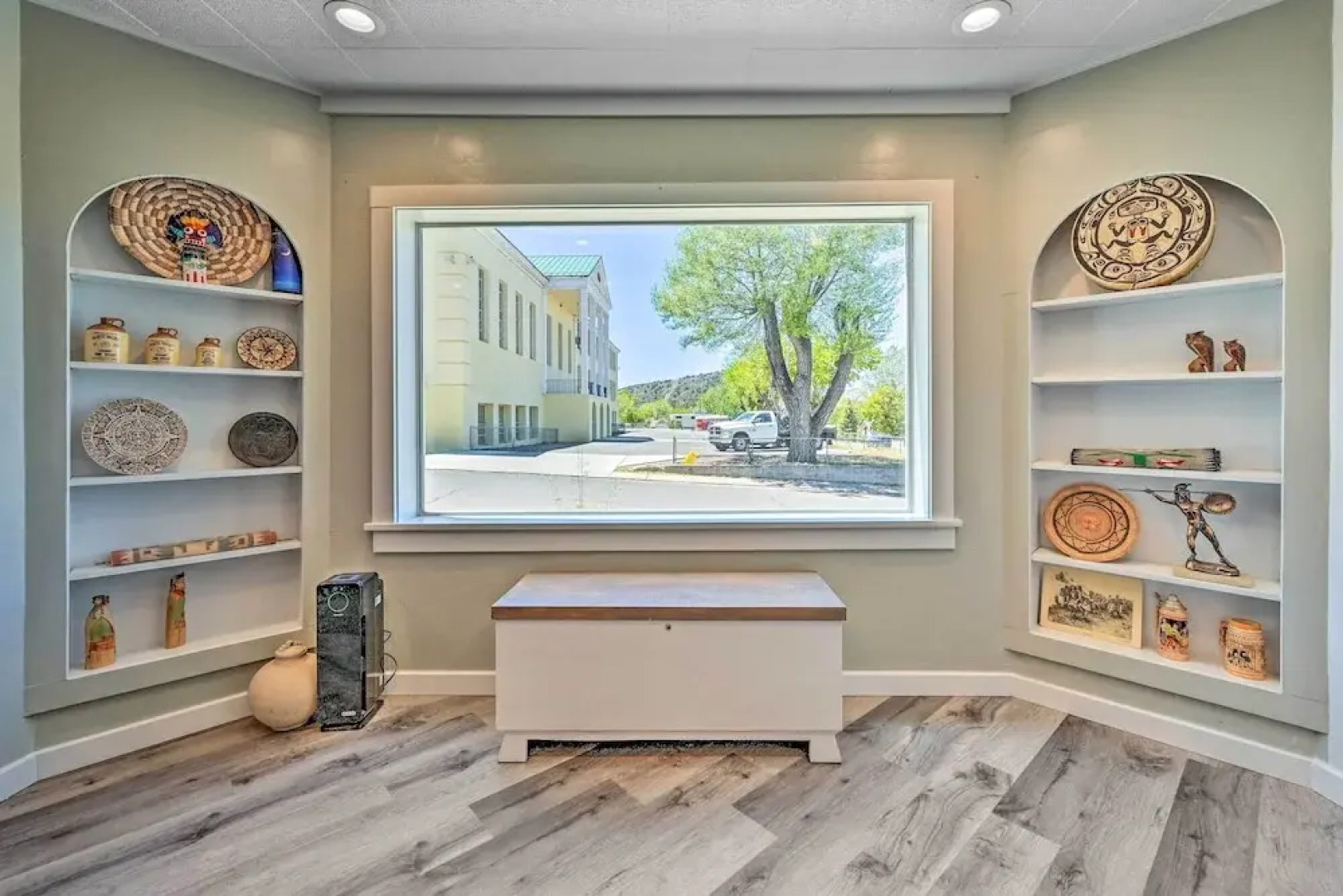 Stylish Basecamp 6850' Near Downtown Williams!