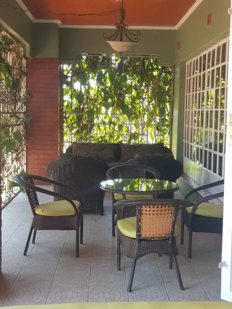 Catalina Lodge and Botanical Gardens