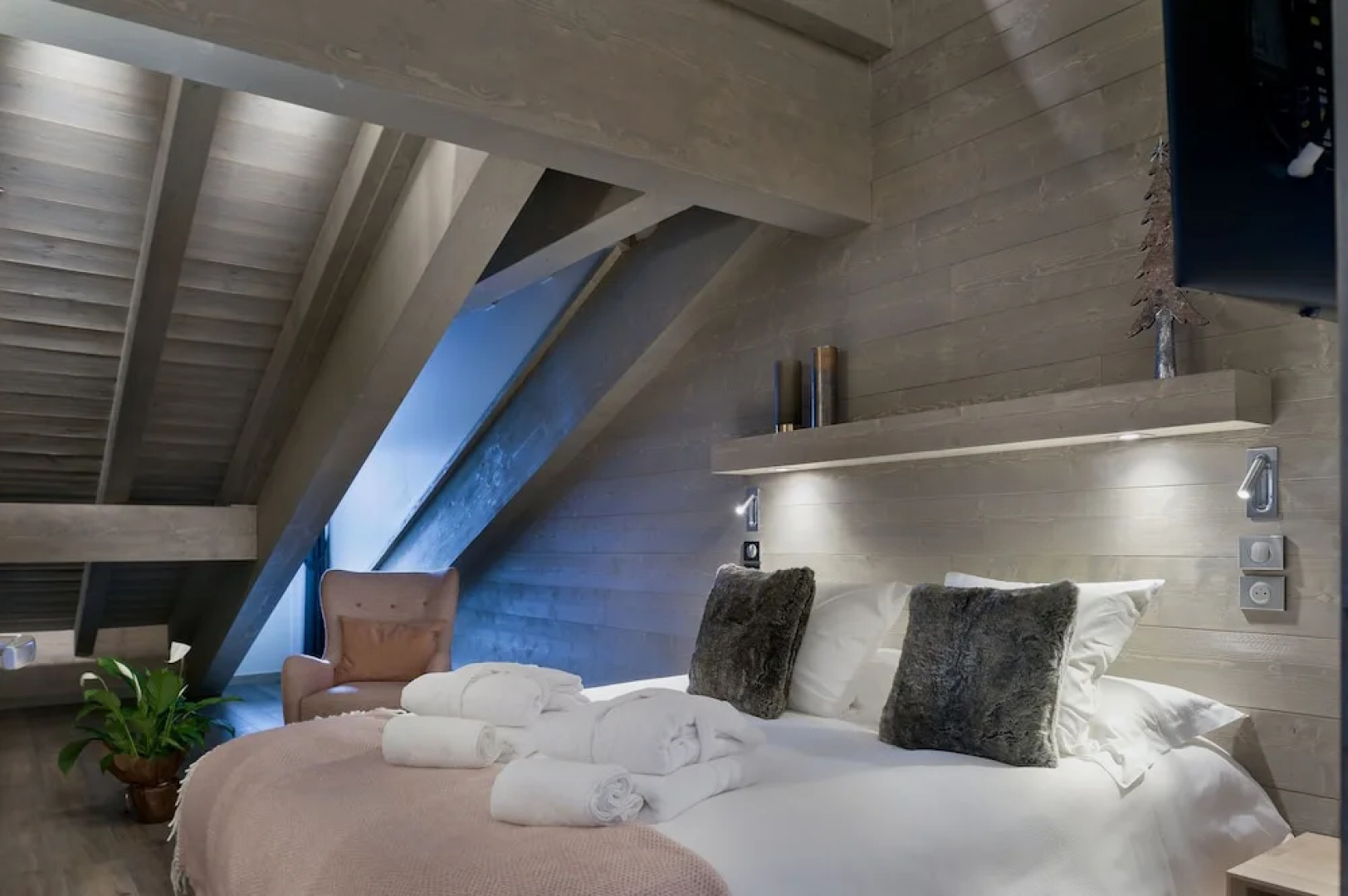 Le C Residence Penthouse T4 A09