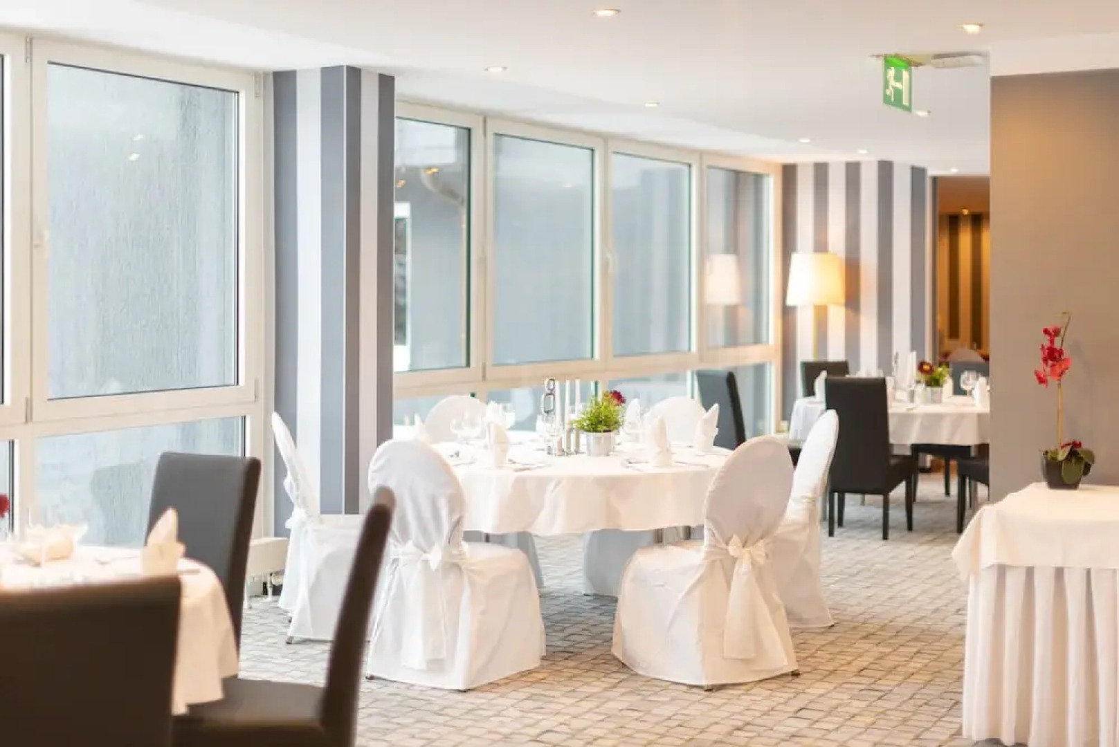 SL'otel im Parforcehaus