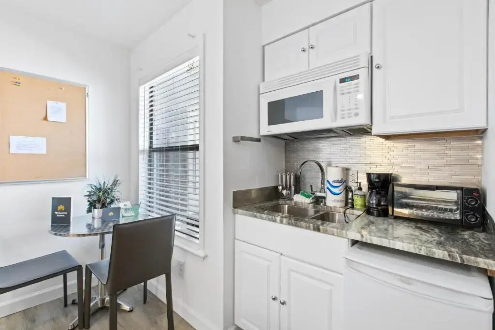 St Thomas Square MOA