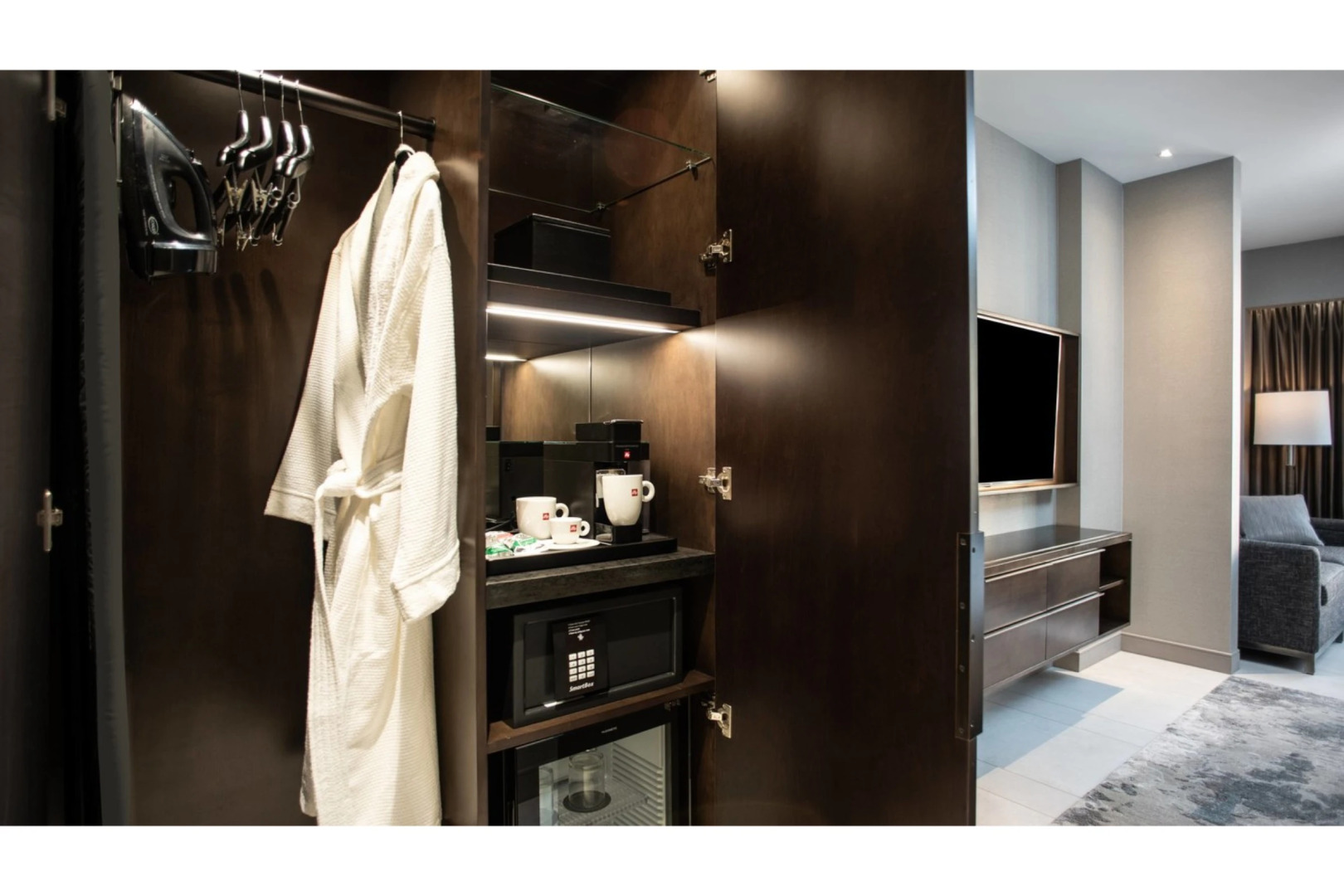 The Row Hotel at Assembly Row, Autograph Collection