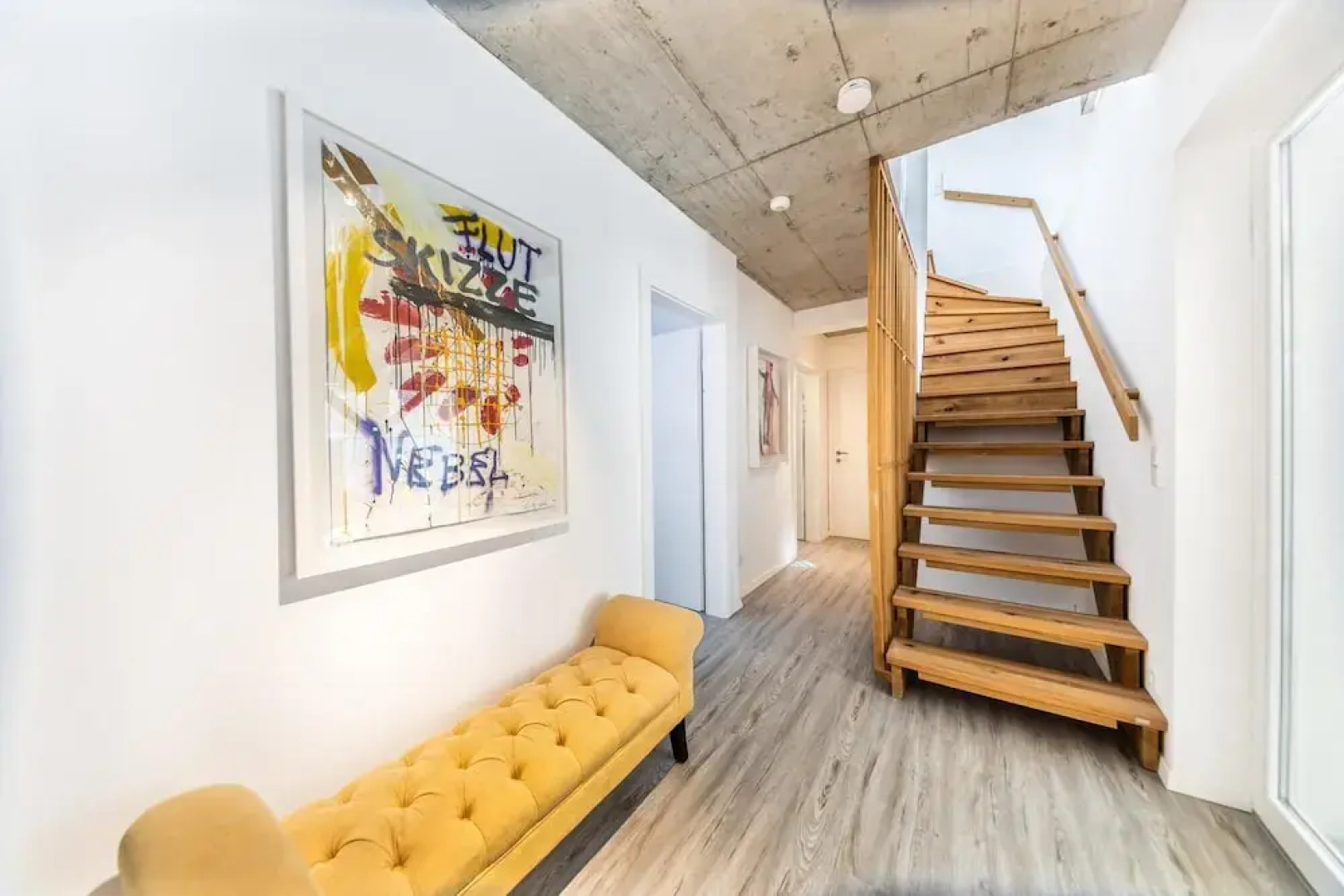 Townhouse Art Collection With Terrace Private Parking King Bed and Air Conditioning