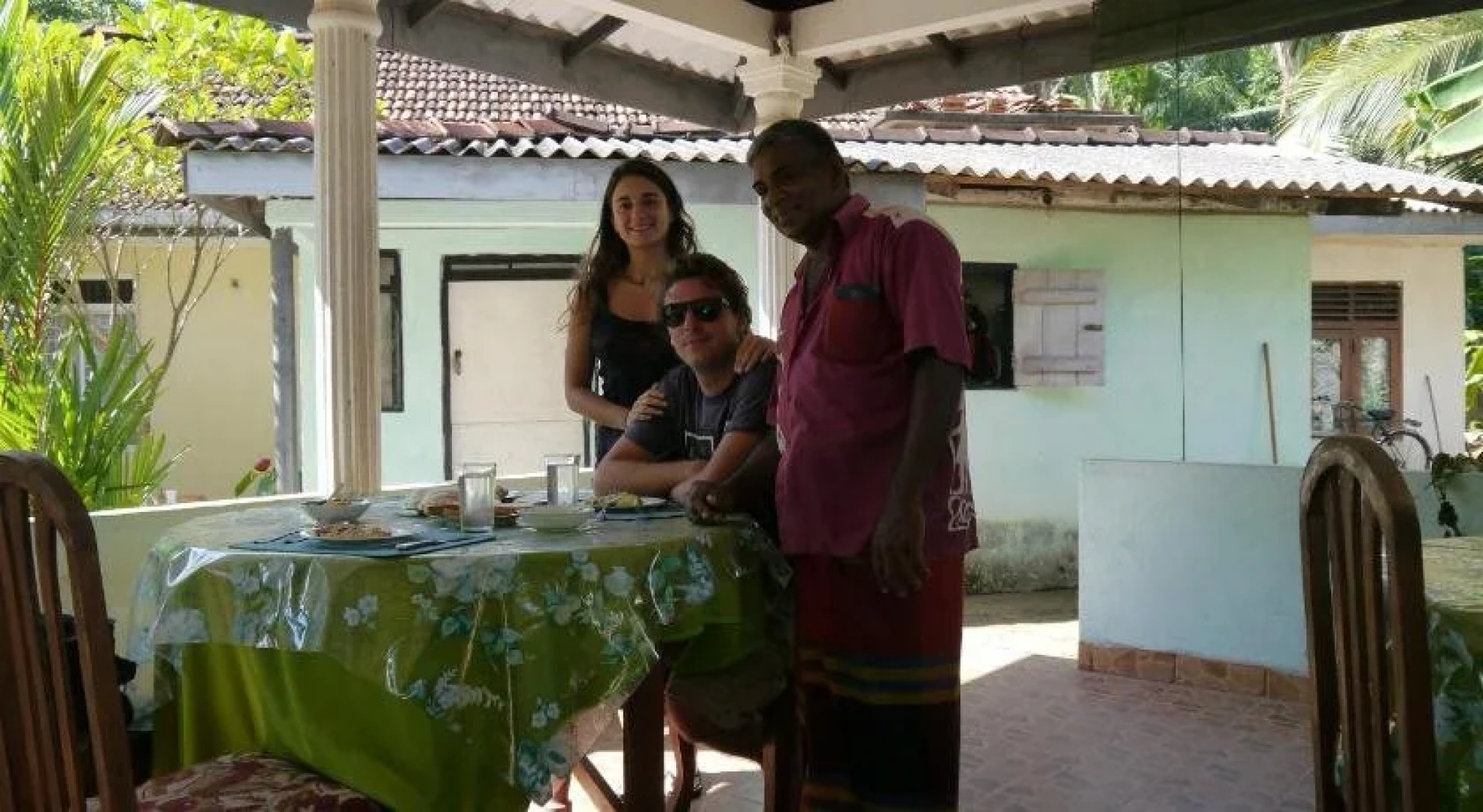 Dimuthu Tour Inn