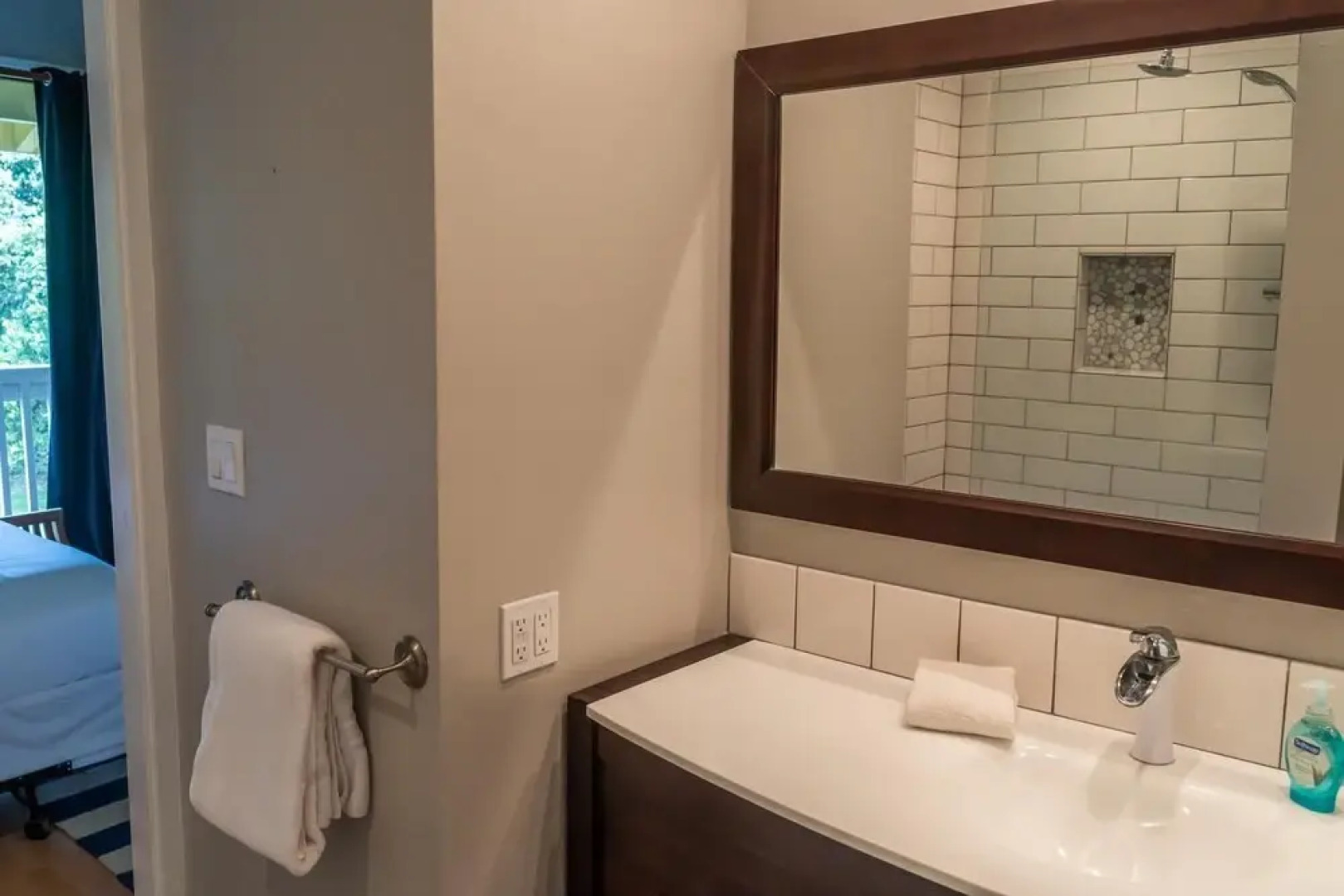 Rare 2 Bedroom + Loft Townhouse on the North Shore