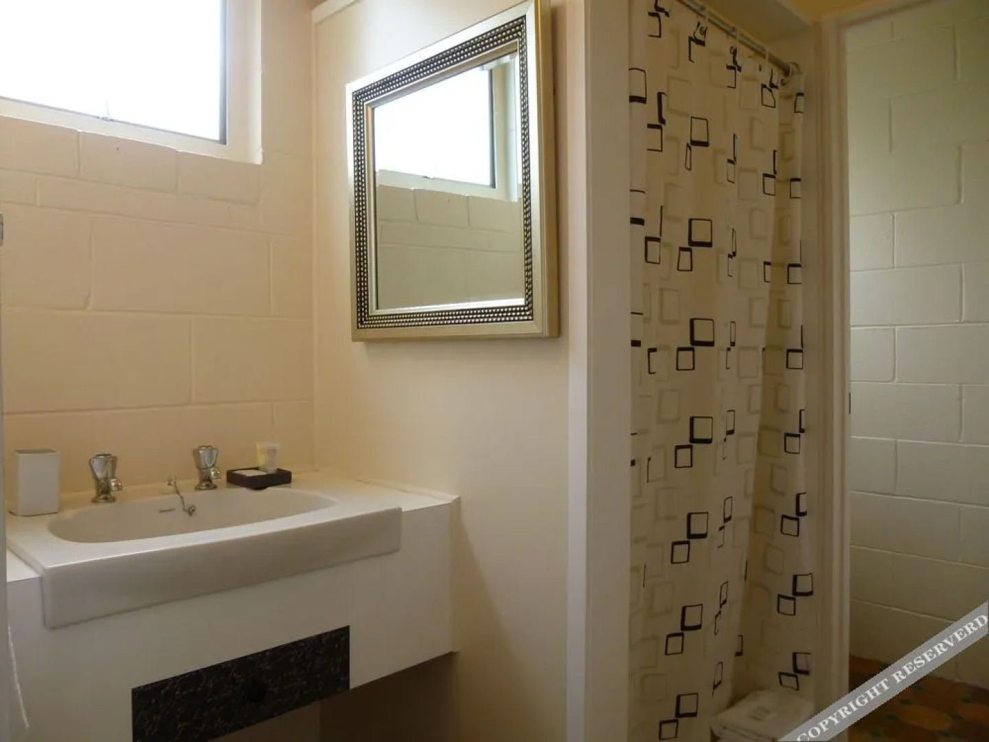 Marina Court Motel & Apartments