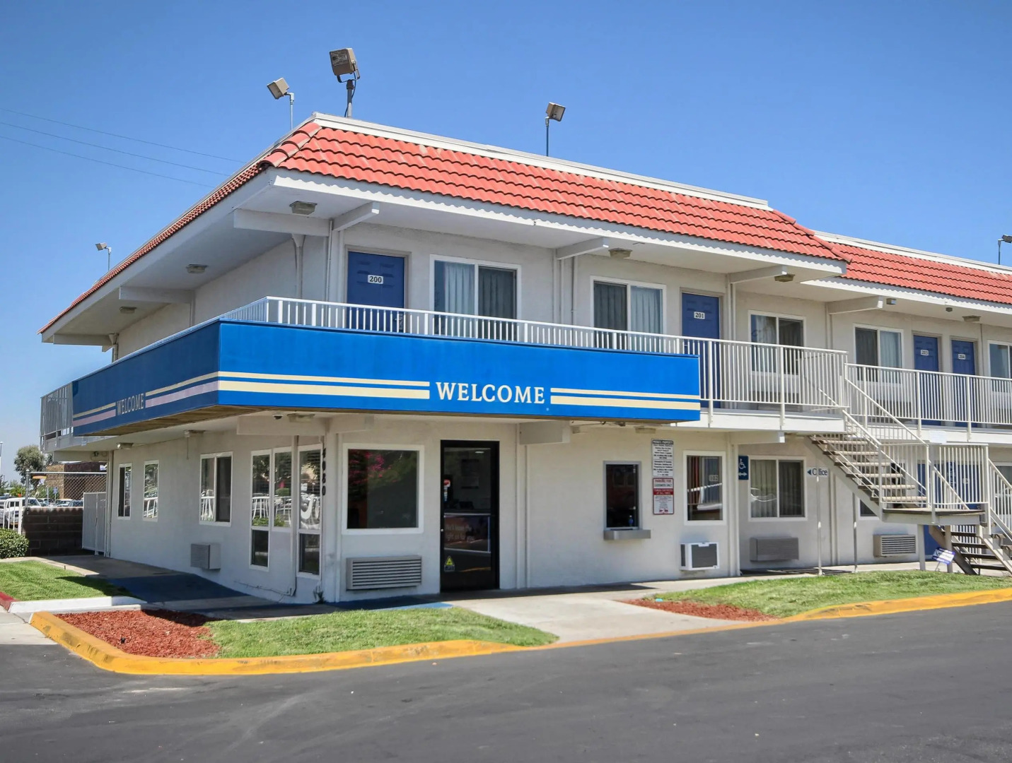 Motel 6 Fresno - Blackstone South