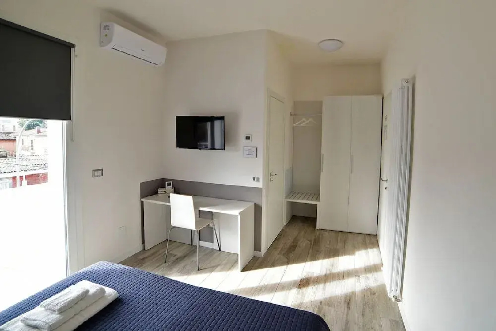 Bianca Room  Breakfast