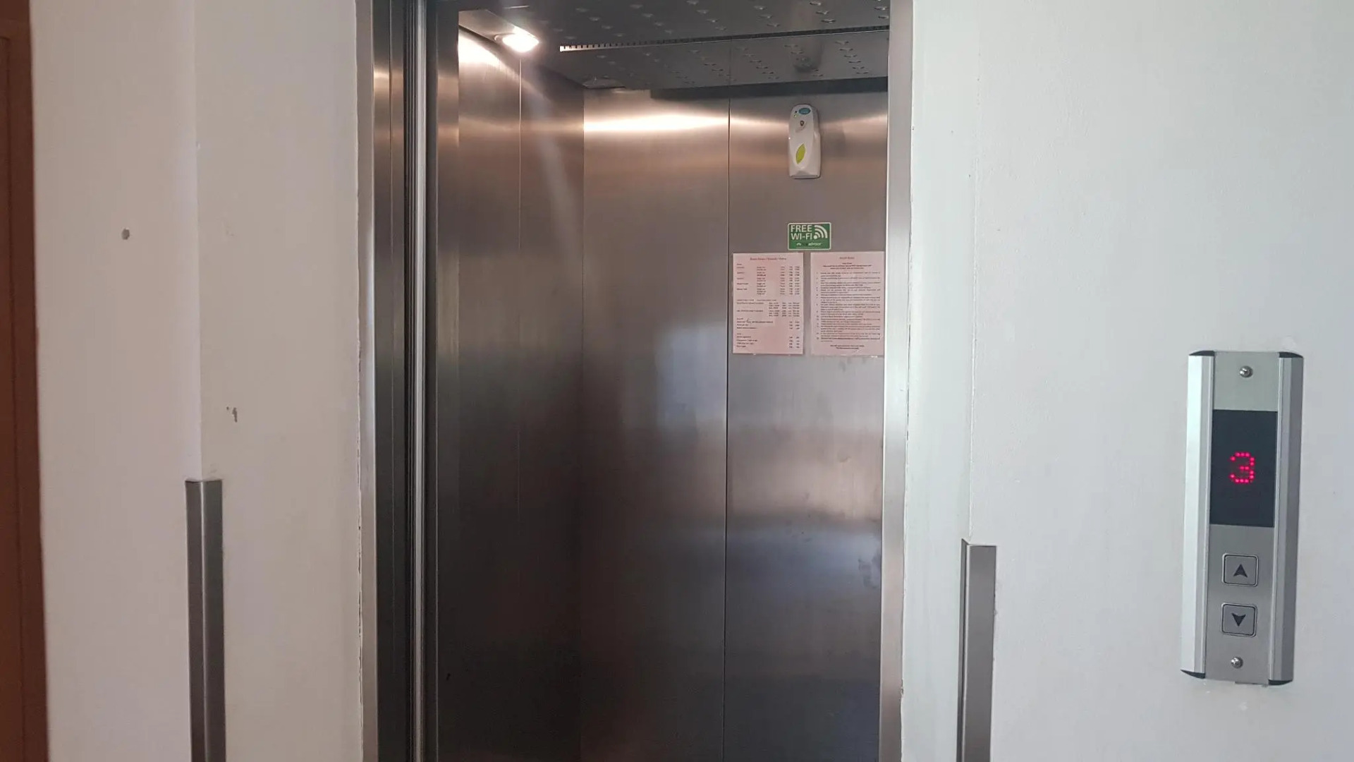 Pipikuku Hotel & Restaurant