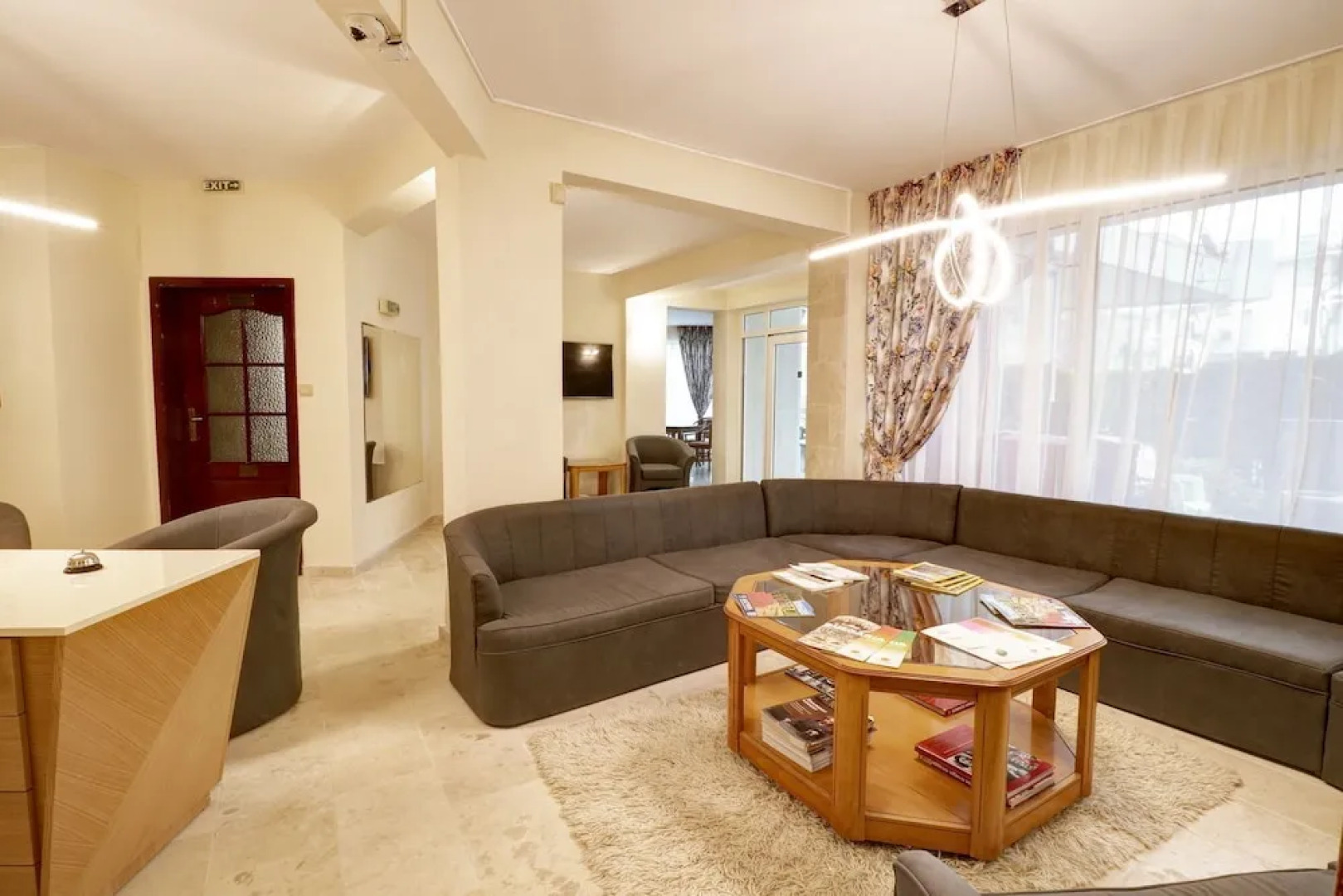 Jupiter Family hotel