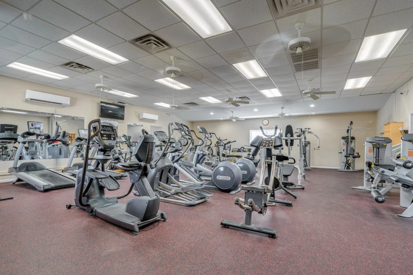 Idyllic Lago Vista Home < 1 Mi to Lake Travis!