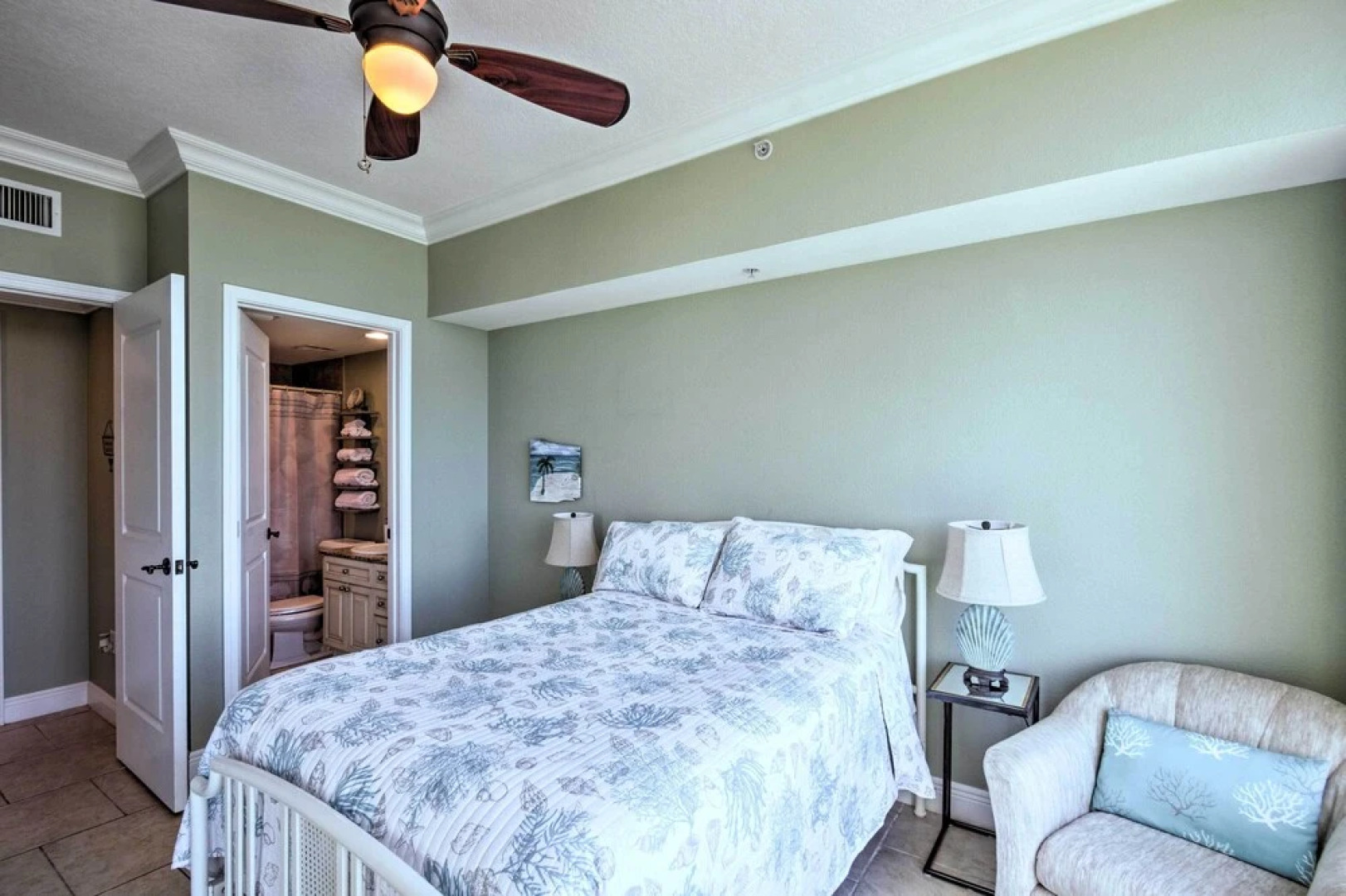 Pensacola Beach Resort Condo With Beach Access!
