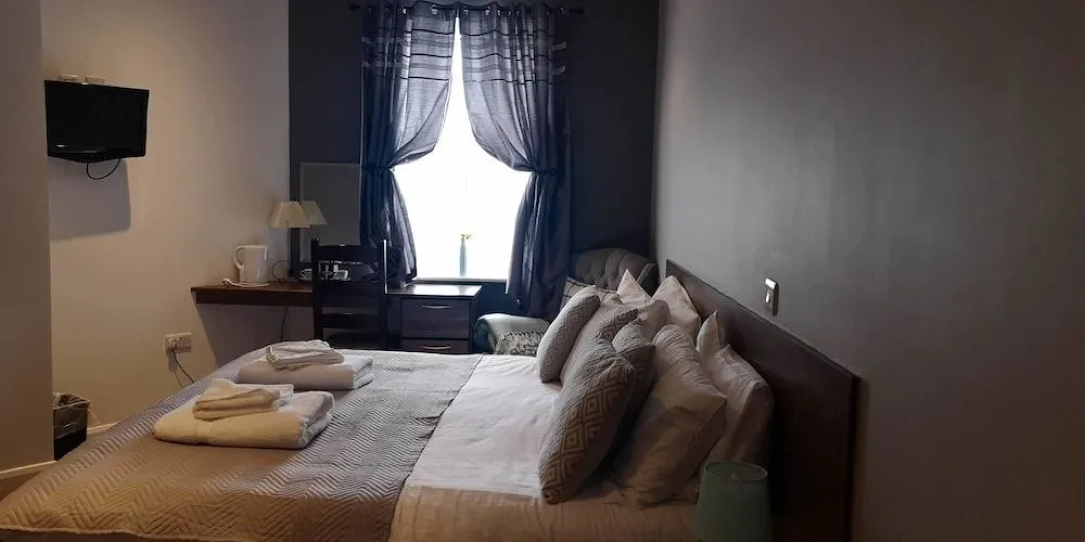 The Barley Sheaf Inn