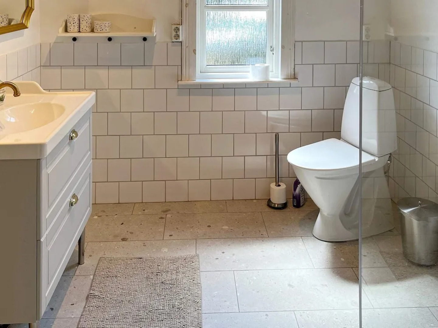 Secluded Greenery Retreat-by Traum