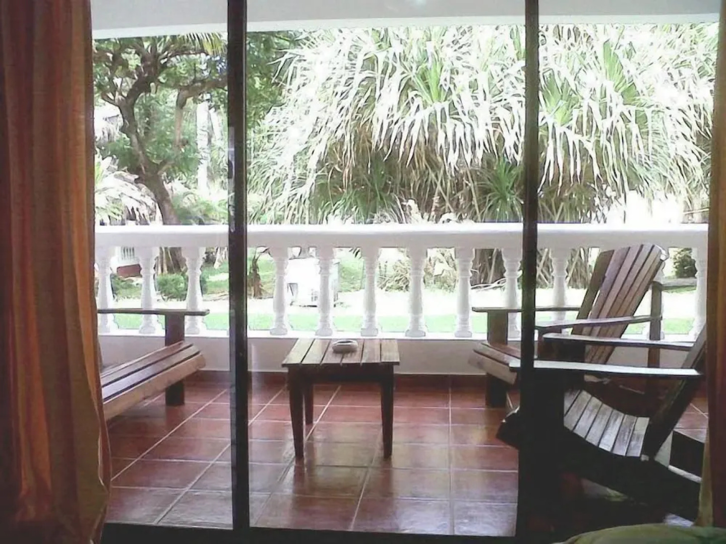 Tambora Beach Suites